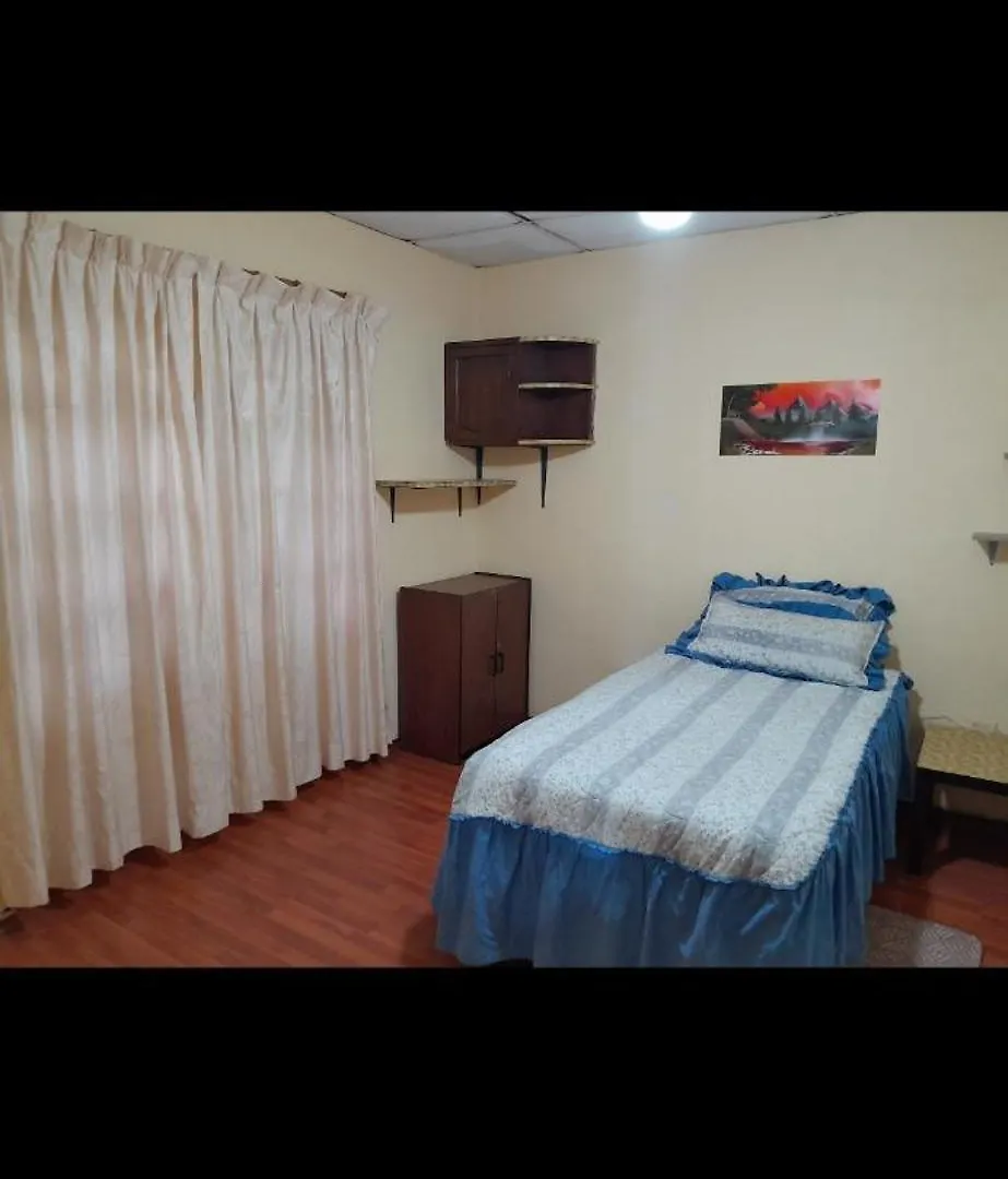 Habitación en casa particular Apartamento Familia Lugo Quito Ecuador