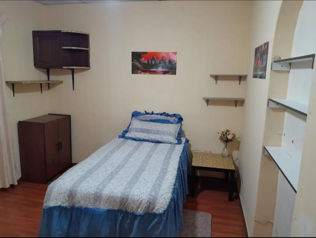 Apartamento Familia Lugo Quito Habitación en casa particular