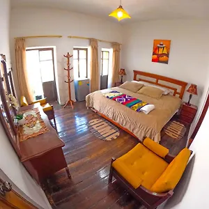בית הארחה Colonial House, קיטו